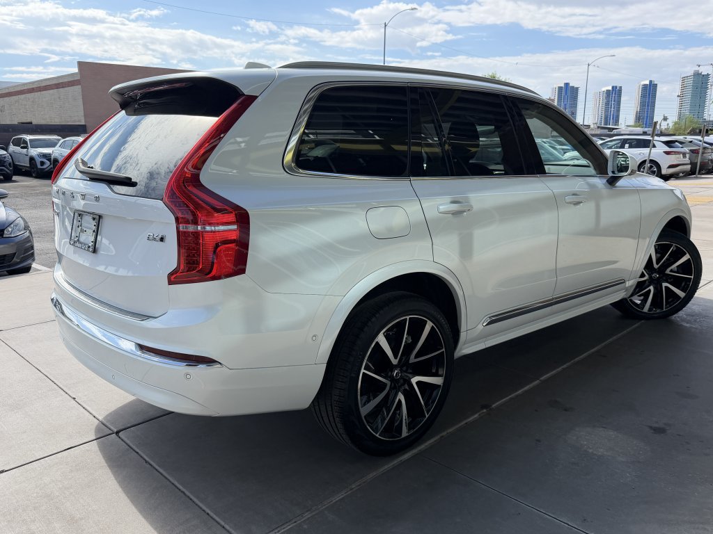 Used 2023 Volvo XC90 B6 Plus w/ Protection Package Premier AWD/4WD image 4