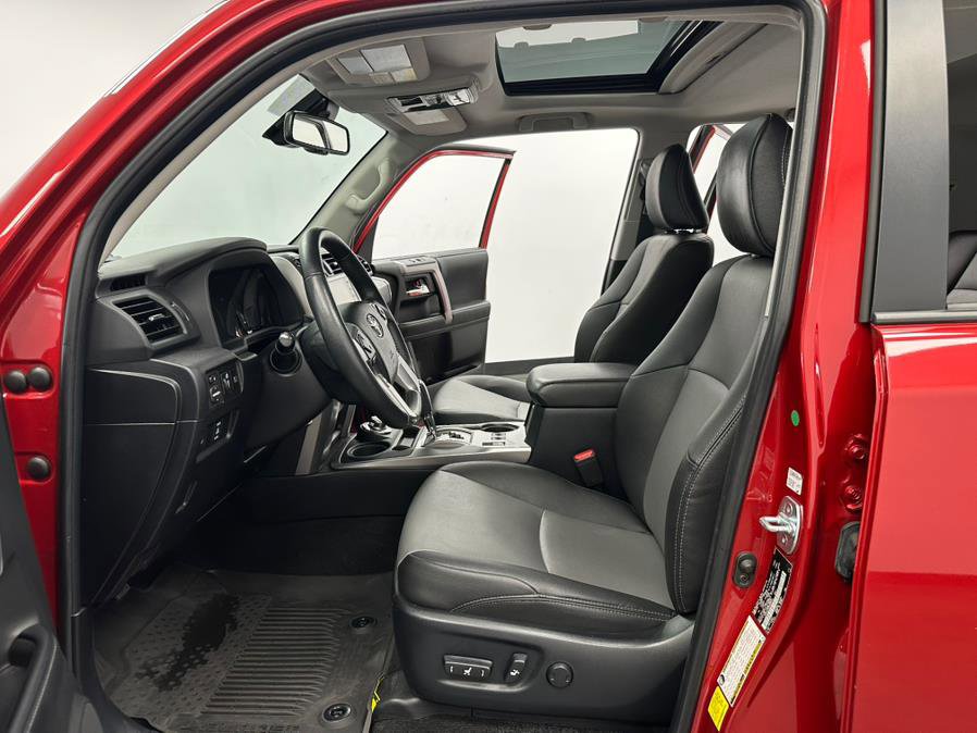 Used 2021 Toyota 4Runner SR5 Premium image 31