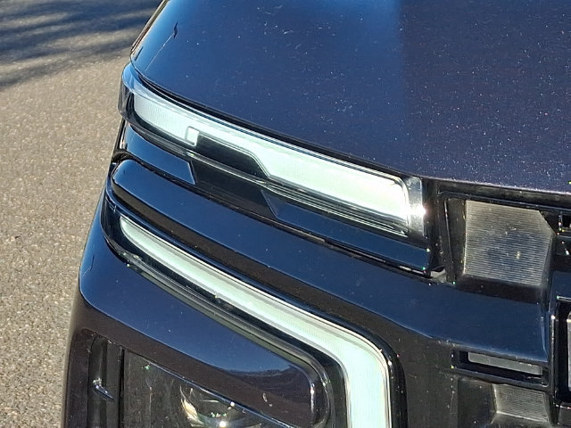 Used 2025 Chevrolet Suburban Z71 AWD/4WD image 27