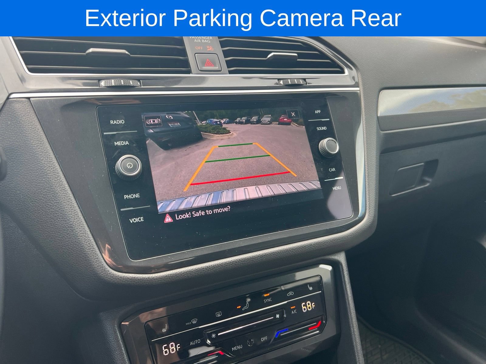 Certified 2024 Volkswagen Tiguan SE FWD image 8