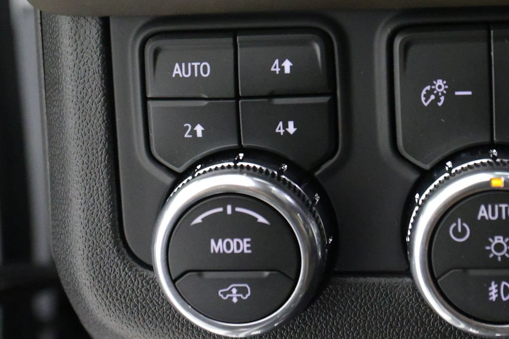 Used 2026 GMC Yukon Denali Ultimate AWD/4WD image 24
