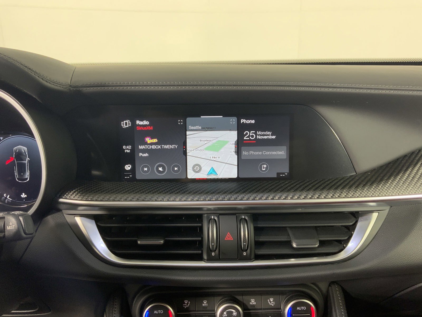 New 2024 Alfa Romeo Stelvio Quadrifoglio image 25