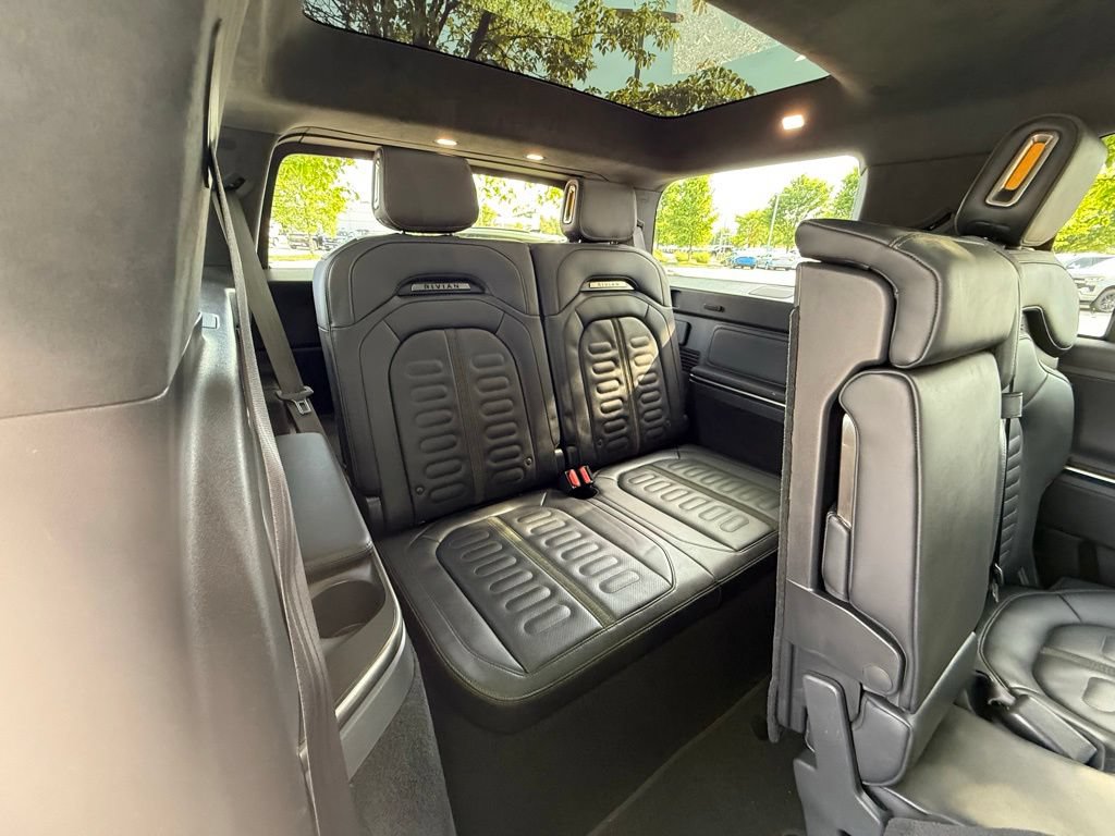 Used 2023 Rivian R1S Adventure AWD/4WD image 28