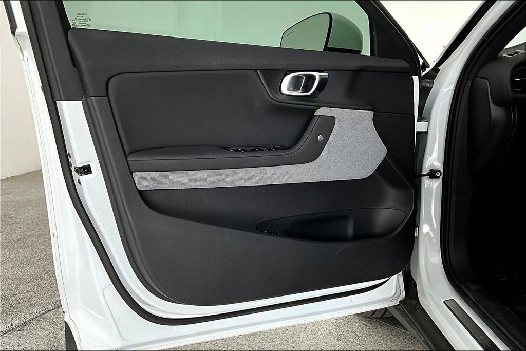 Used 2023 Polestar Polestar 2 w/ Pilot Pack image 23