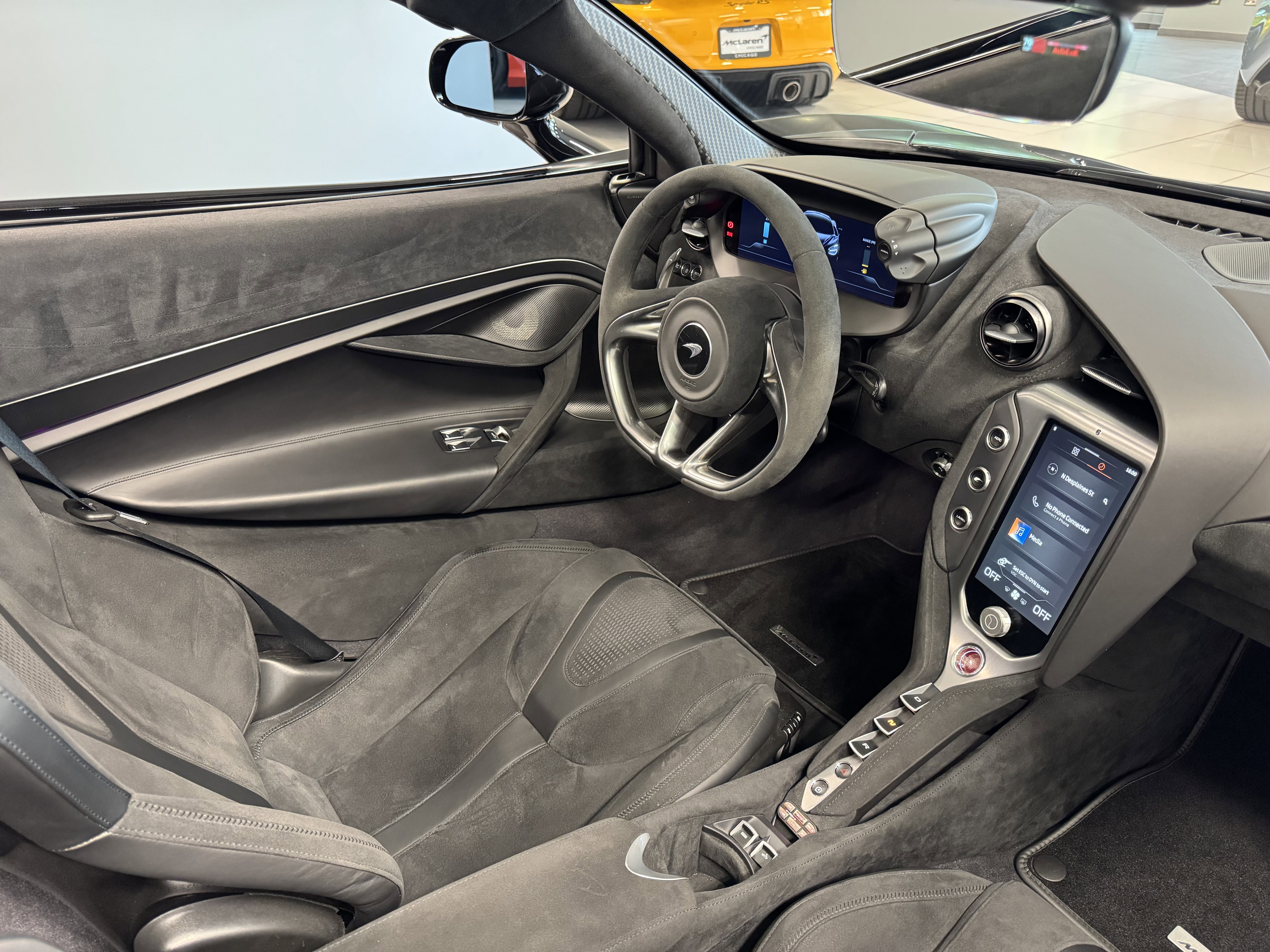 Used 2024 McLaren 750S Spider image 17