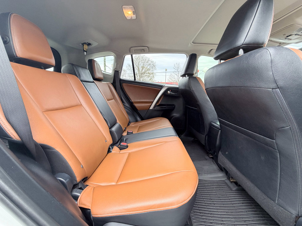 Used 2018 Toyota RAV4 Limited image 27