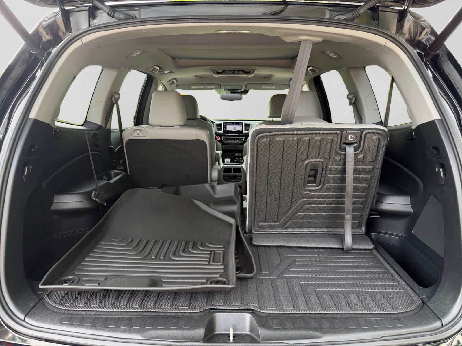 Used 2016 Honda Pilot Elite image 4