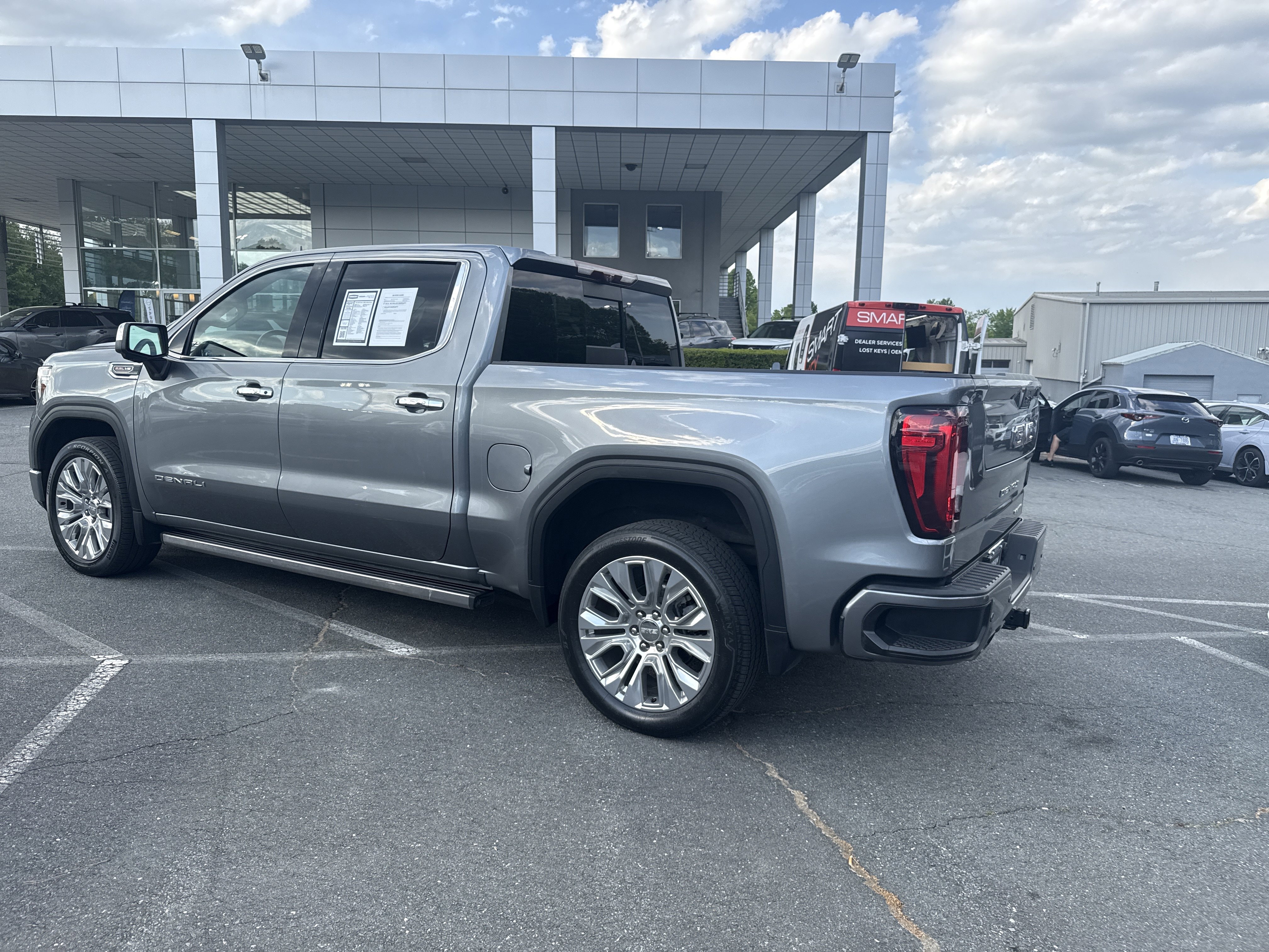 Used 2022 GMC Sierra 1500 Denali w/ Denali Reserve Package AWD/4WD image 37