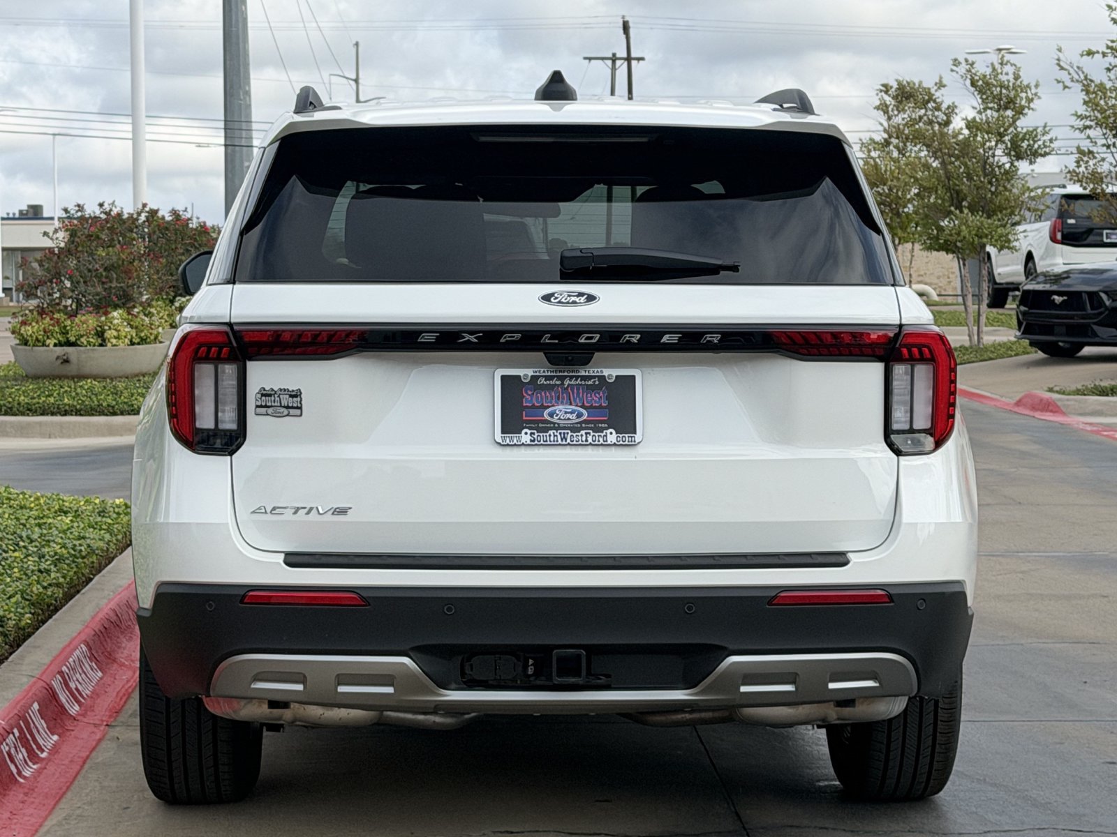 New 2027 Ford Explorer Active w/ Active Comfort Package RWD image 5
