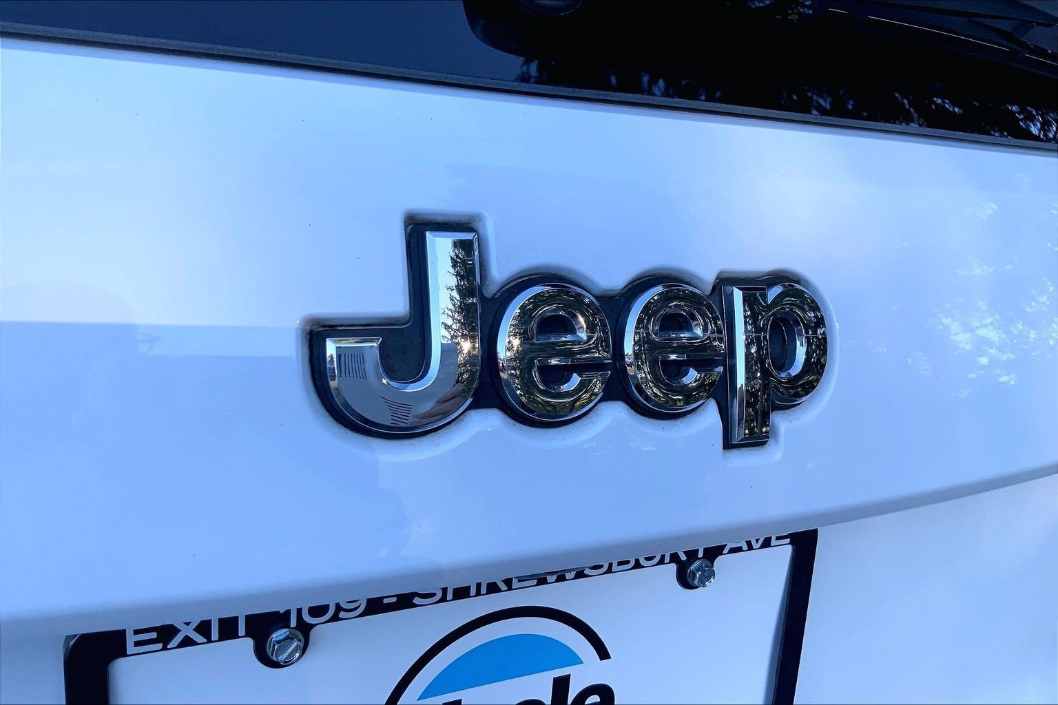 Used 2020 Jeep Grand Cherokee Laredo w/ Quick Order Package 2BN North AWD/4WD image 8