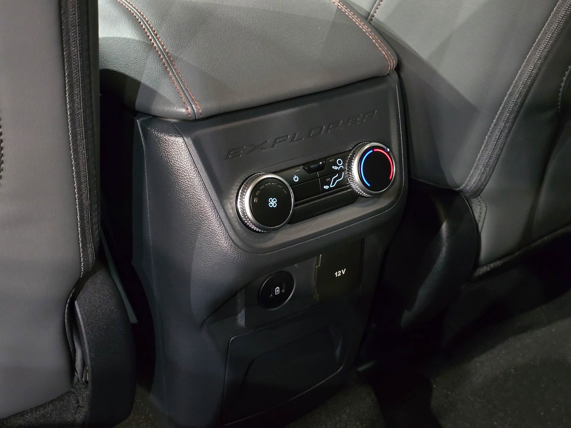 New 2026 Ford Explorer Active w/ Active Comfort Package image 32