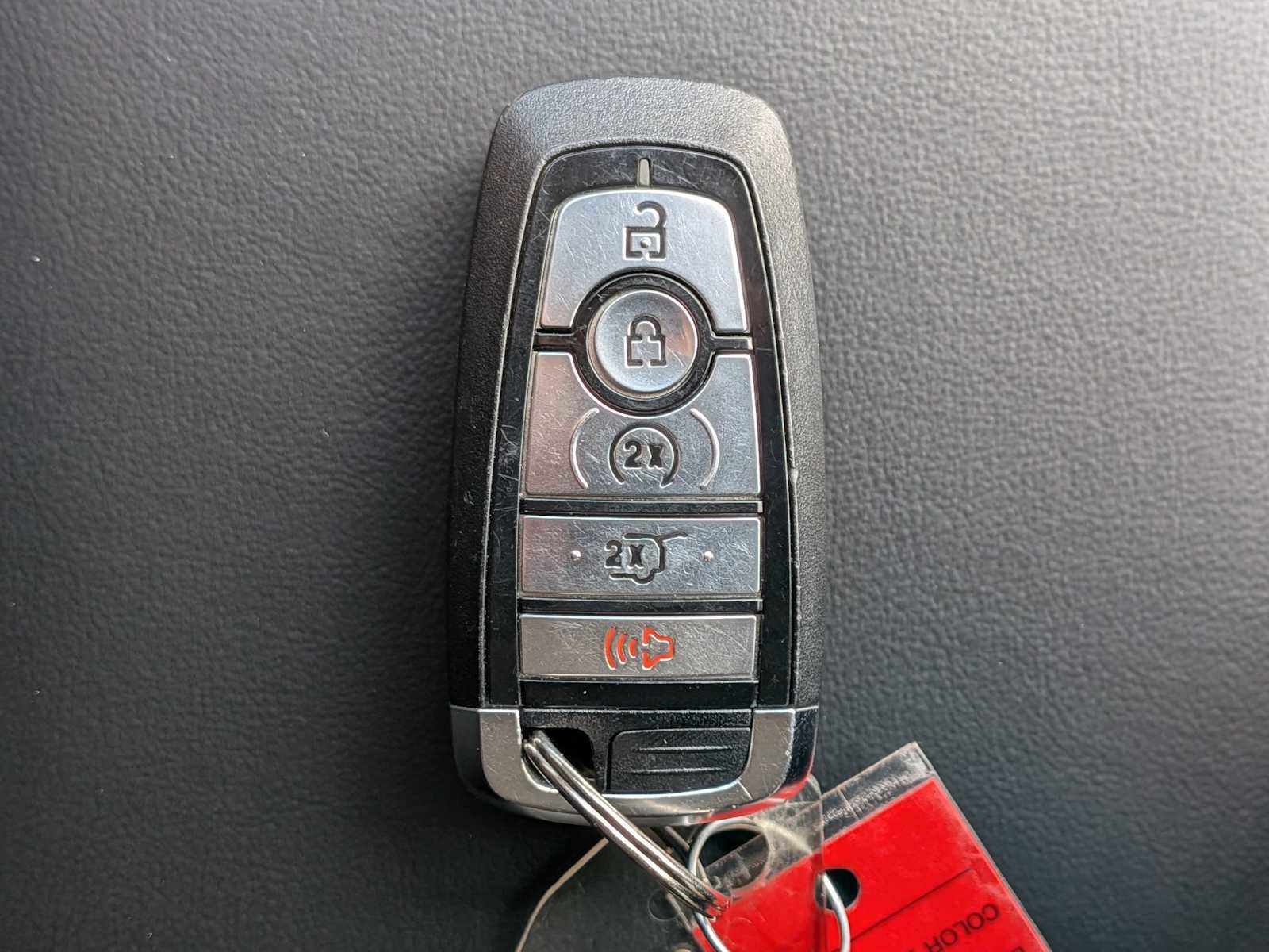 Used 2024 Ford Explorer Limited w/ Limited Technology Package AWD/4WD image 32