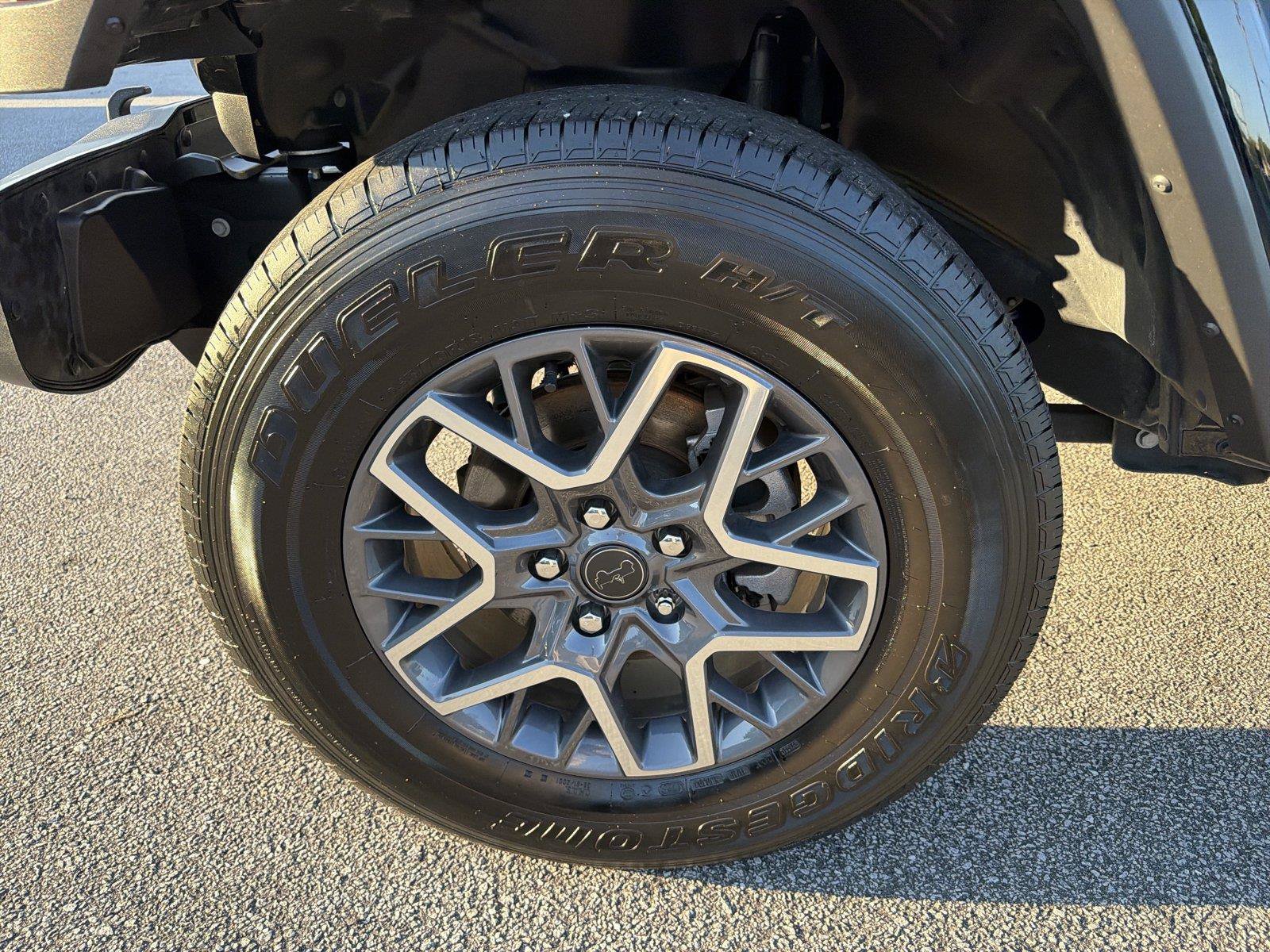 Used 2025 Jeep Wrangler Unlimited Sahara AWD/4WD image 10