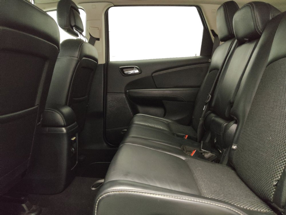 Used 2019 Dodge Journey Crossroad w/ Family Entertainment Group FWD image 18
