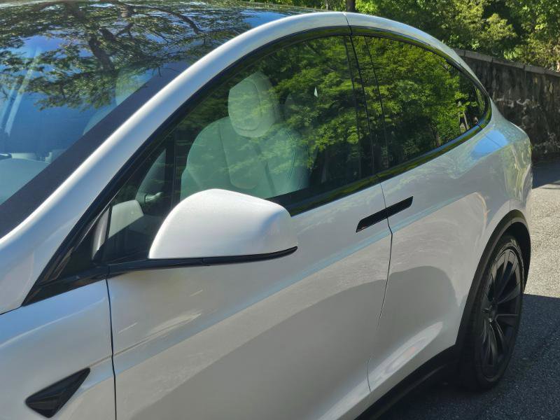 Used 2023 Tesla Model X image 23