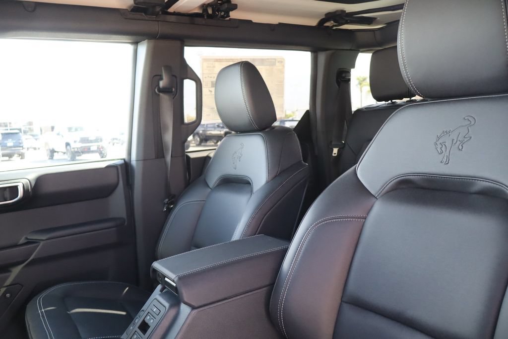New 2025 Ford Bronco Badlands w/ Sasquatch Package AWD/4WD image 18