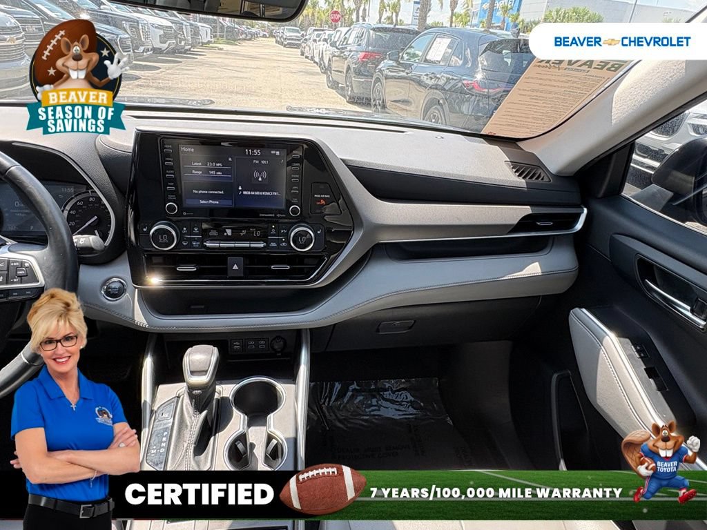 Used 2022 Toyota Highlander XLE FWD image 17