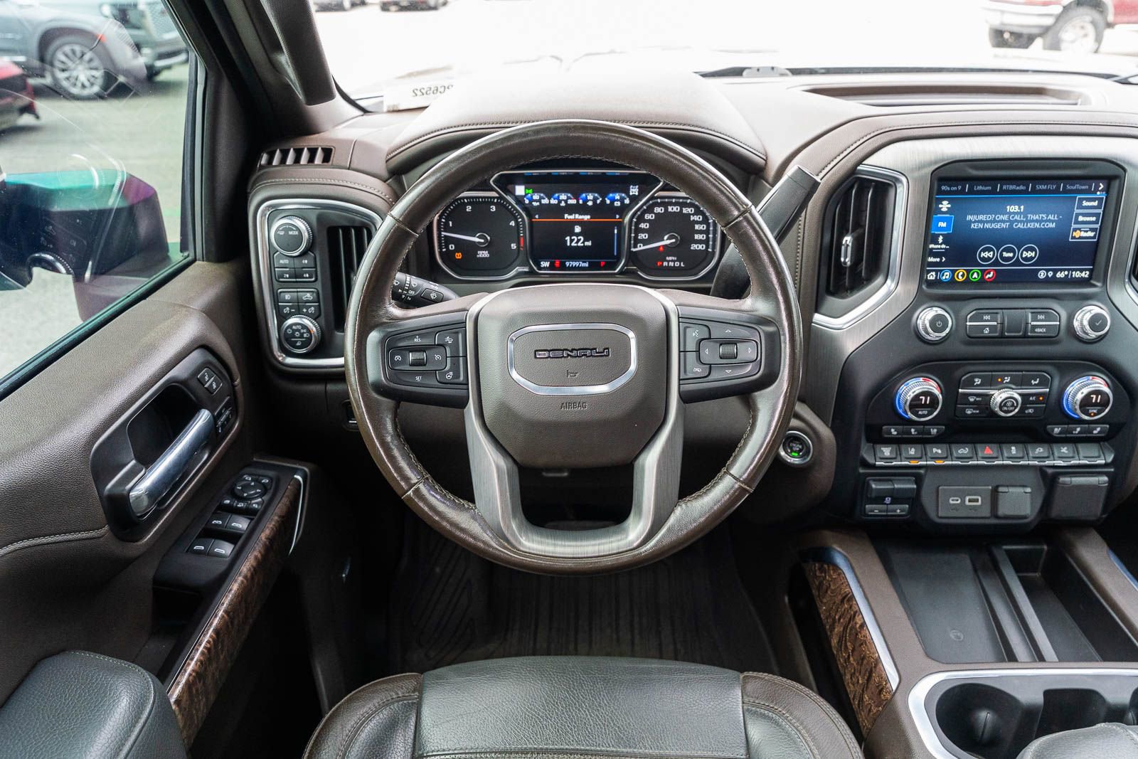 Used 2021 GMC Sierra 3500 Denali w/ Denali Ultimate Package image 31