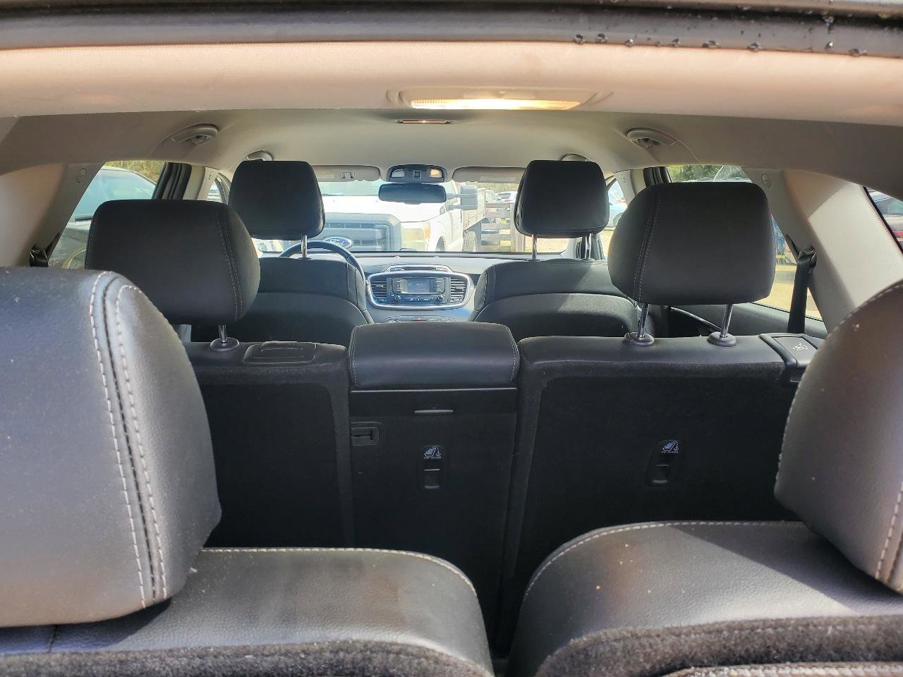 Used 2016 Kia Sorento EX image 12