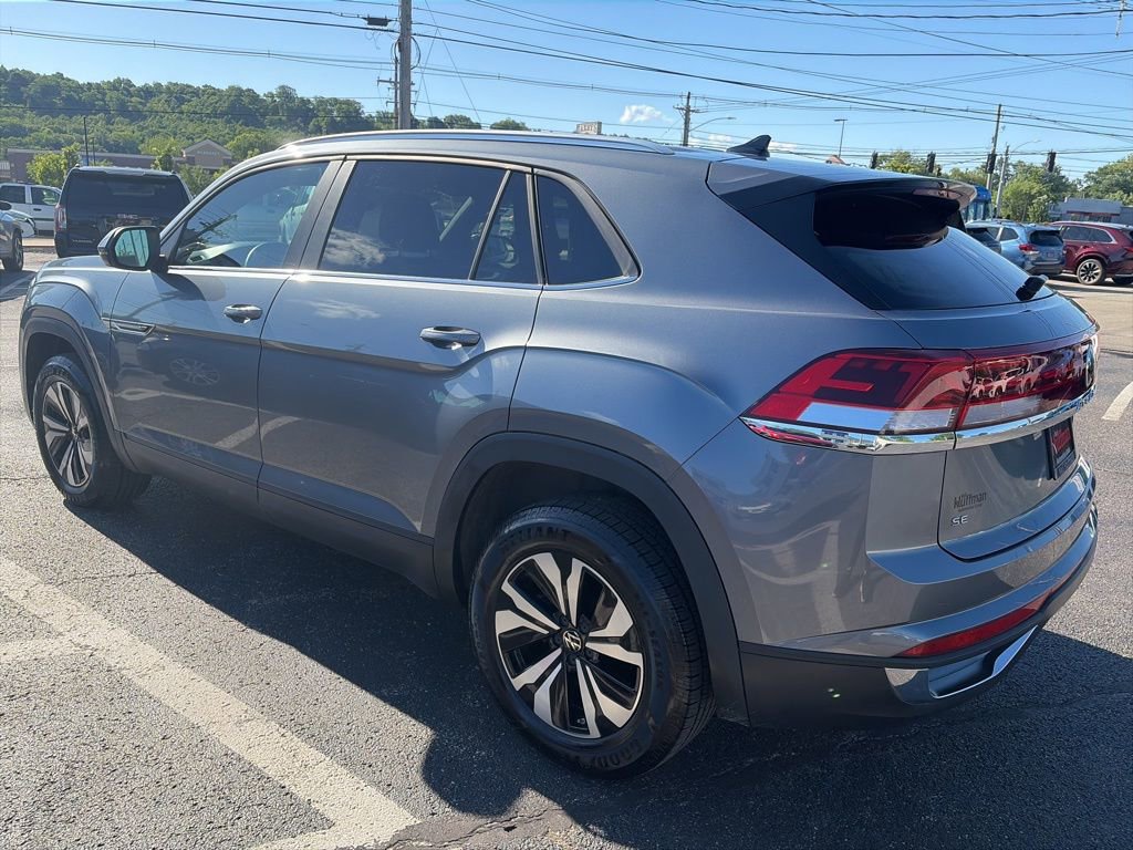 Used 2024 Volkswagen Atlas Cross Sport SE AWD/4WD image 5