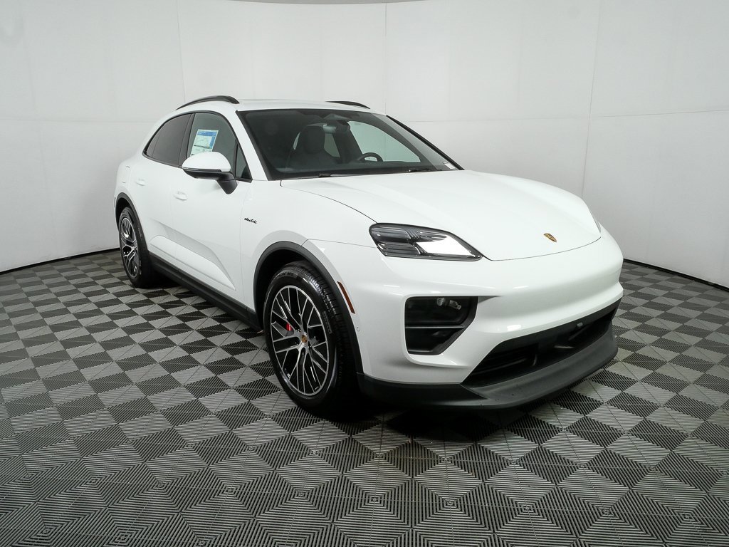 New 2025 Porsche Macan 4S Electric image 29