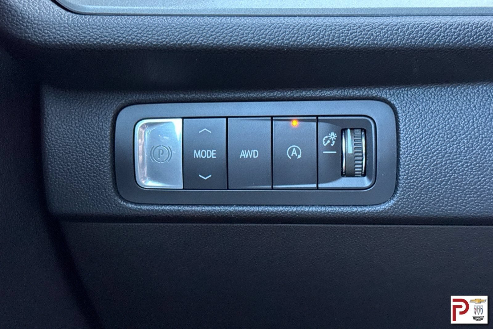 Used 2024 Chevrolet Traverse LT w/ Enhanced Driving Package AWD/4WD image 33