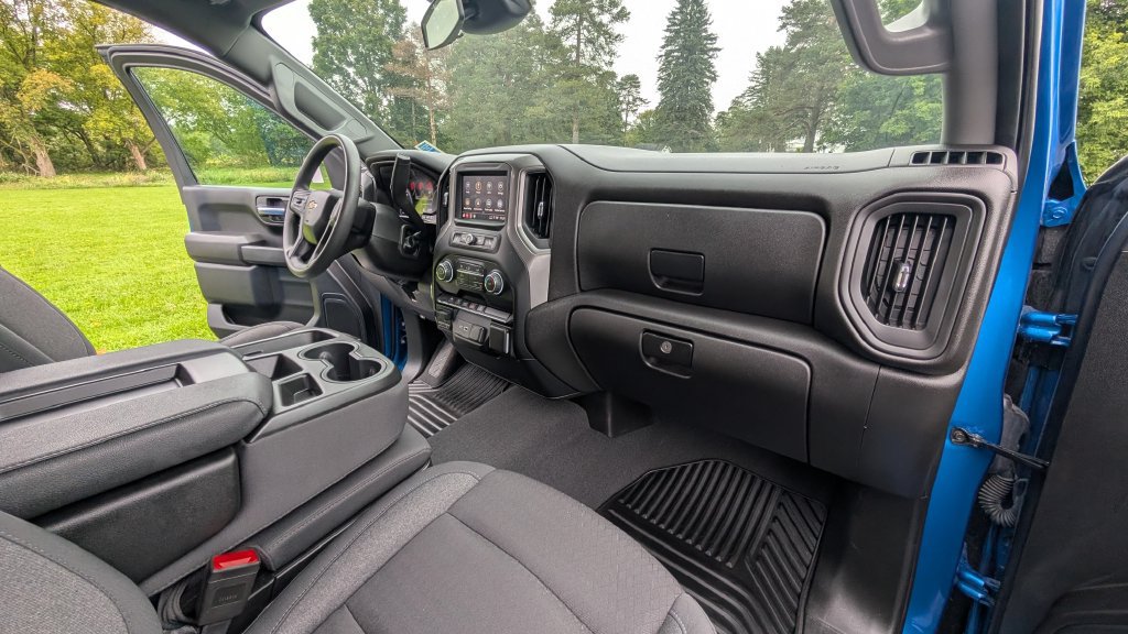 Used 2024 Chevrolet Silverado 1500 Custom AWD/4WD image 19