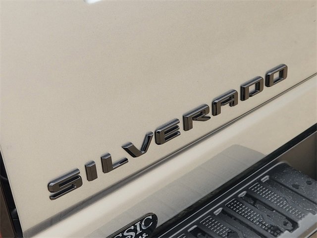 Used 2025 Chevrolet Silverado 2500 LT w/ Trail Boss Package AWD/4WD image 9