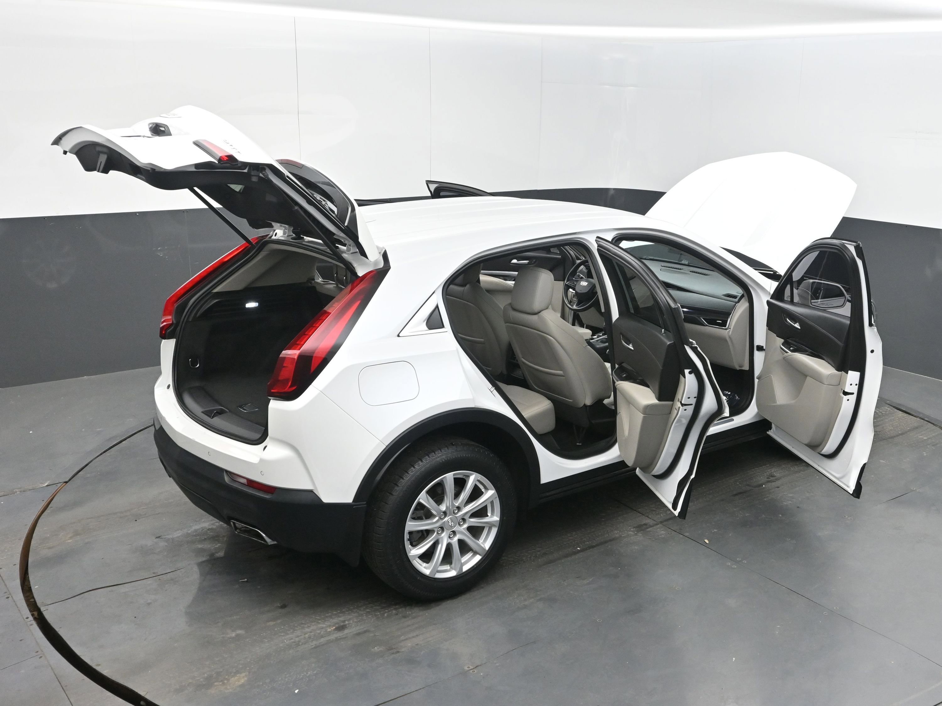 Used 2019 Cadillac XT4 Luxury FWD image 43