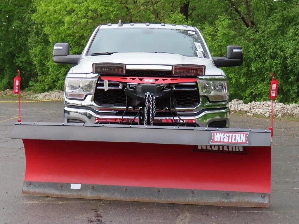 New 2024 RAM 2500 Tradesman w/ Chrome Appearance Group AWD/4WD image 15