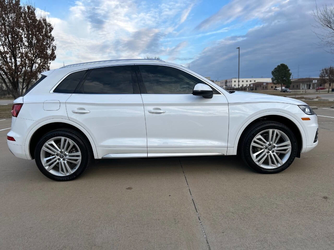 Used 2018 Audi Q5 2.0T Premium Plus w/ Premium Plus Package image 5