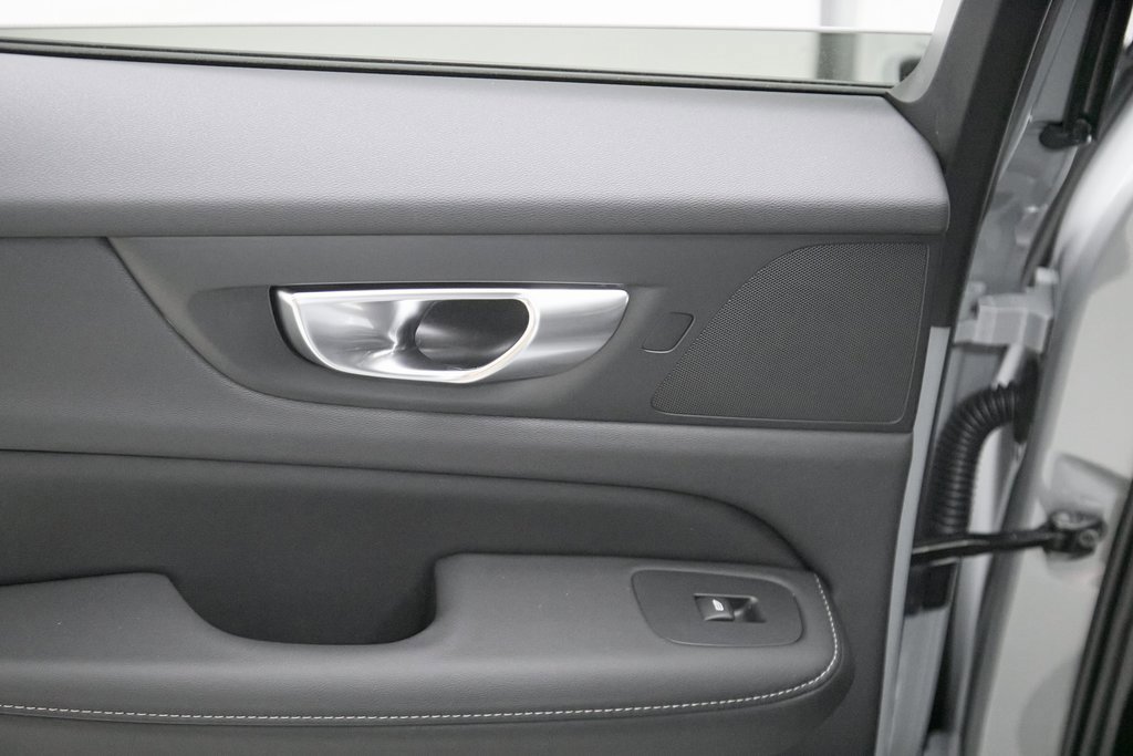 New 2026 Volvo V60 B5 Cross Country Ultra w/ Climate Package image 19