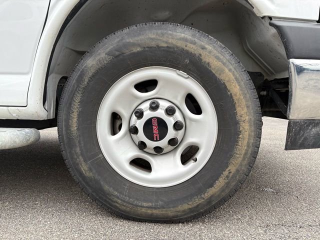 Used 2024 GMC Savana 2500 w/ Driver Convenience Package image 21