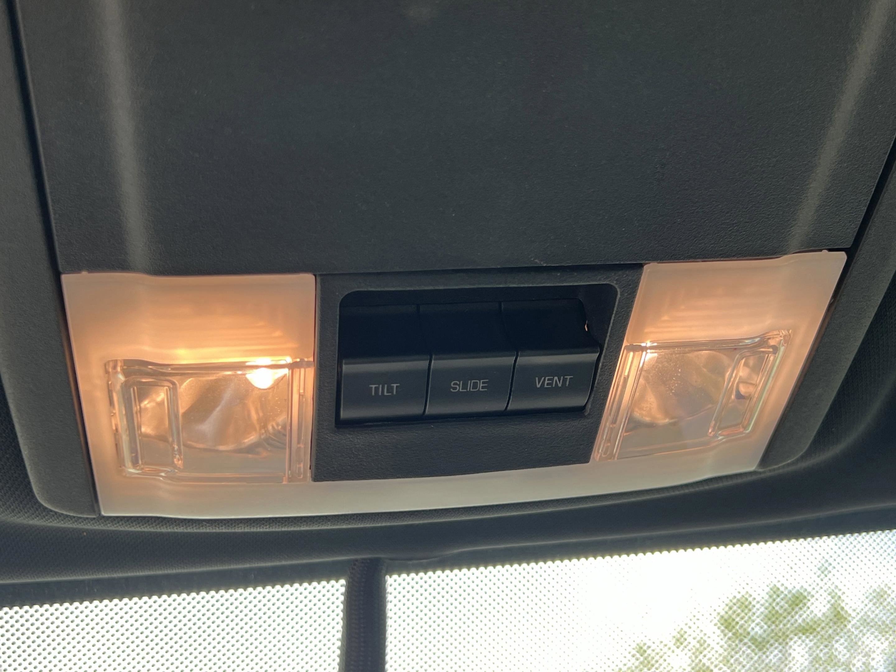 Used 2016 Lincoln Navigator Reserve image 30