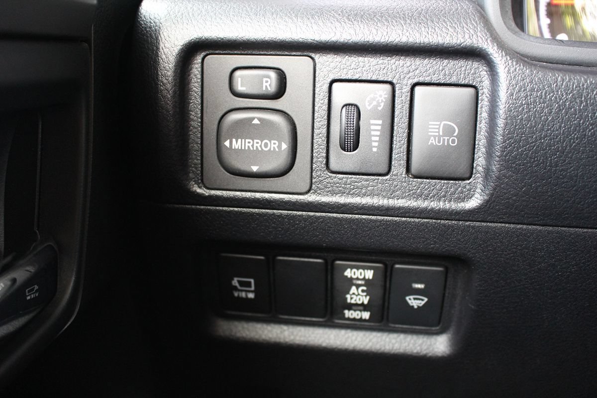 Used 2022 Toyota 4Runner SR5 Premium w/ Moonroof Package AWD/4WD image 31