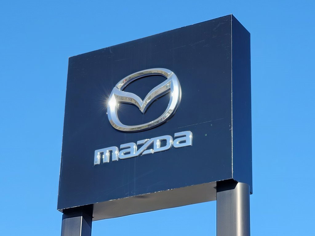 New 2025 MAZDA CX-5 Signature image 2