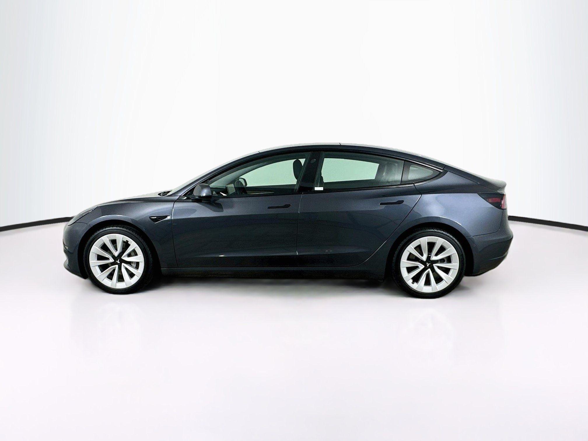 Used 2022 Tesla Model 3 Long Range AWD/4WD image 4