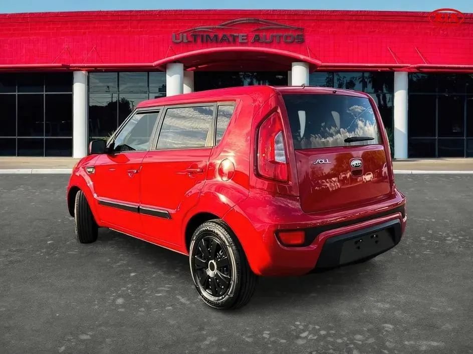 Used 2013 Kia Soul FWD image 4