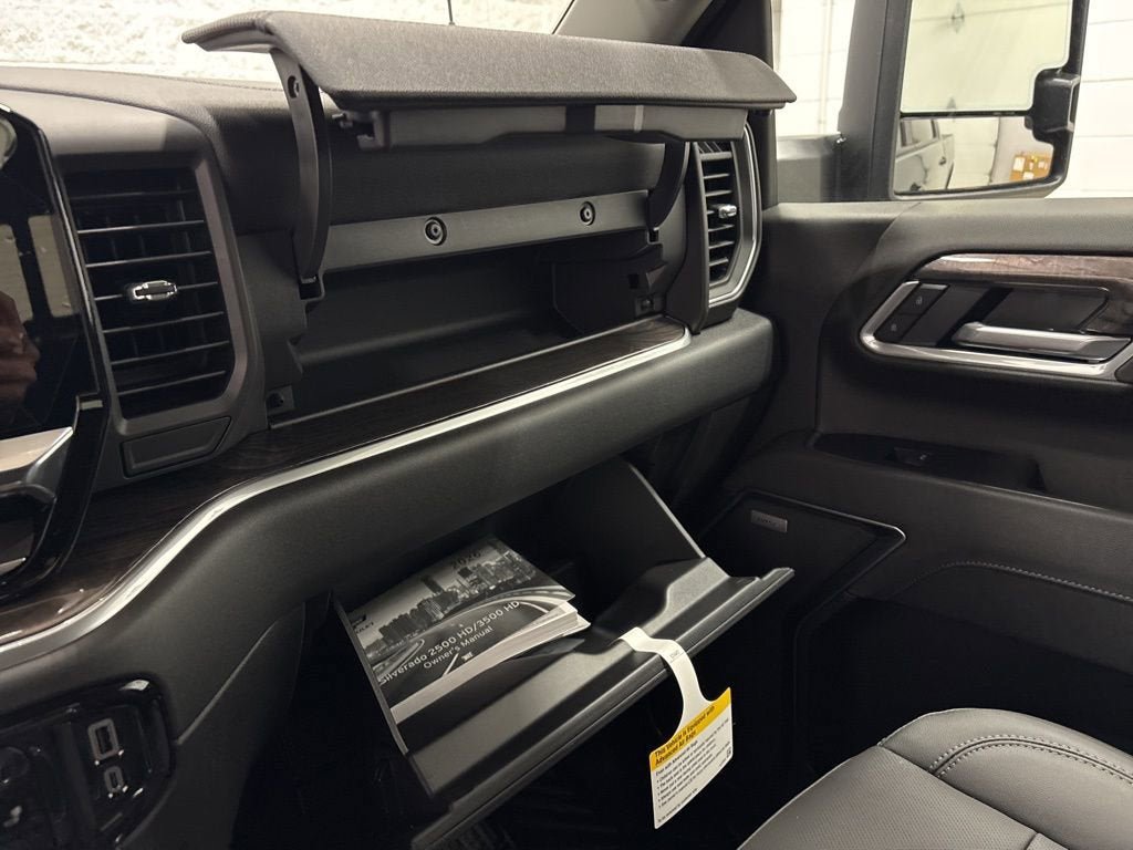 New 2026 Chevrolet Silverado 2500 LTZ w/ LTZ Plus Package AWD/4WD image 29