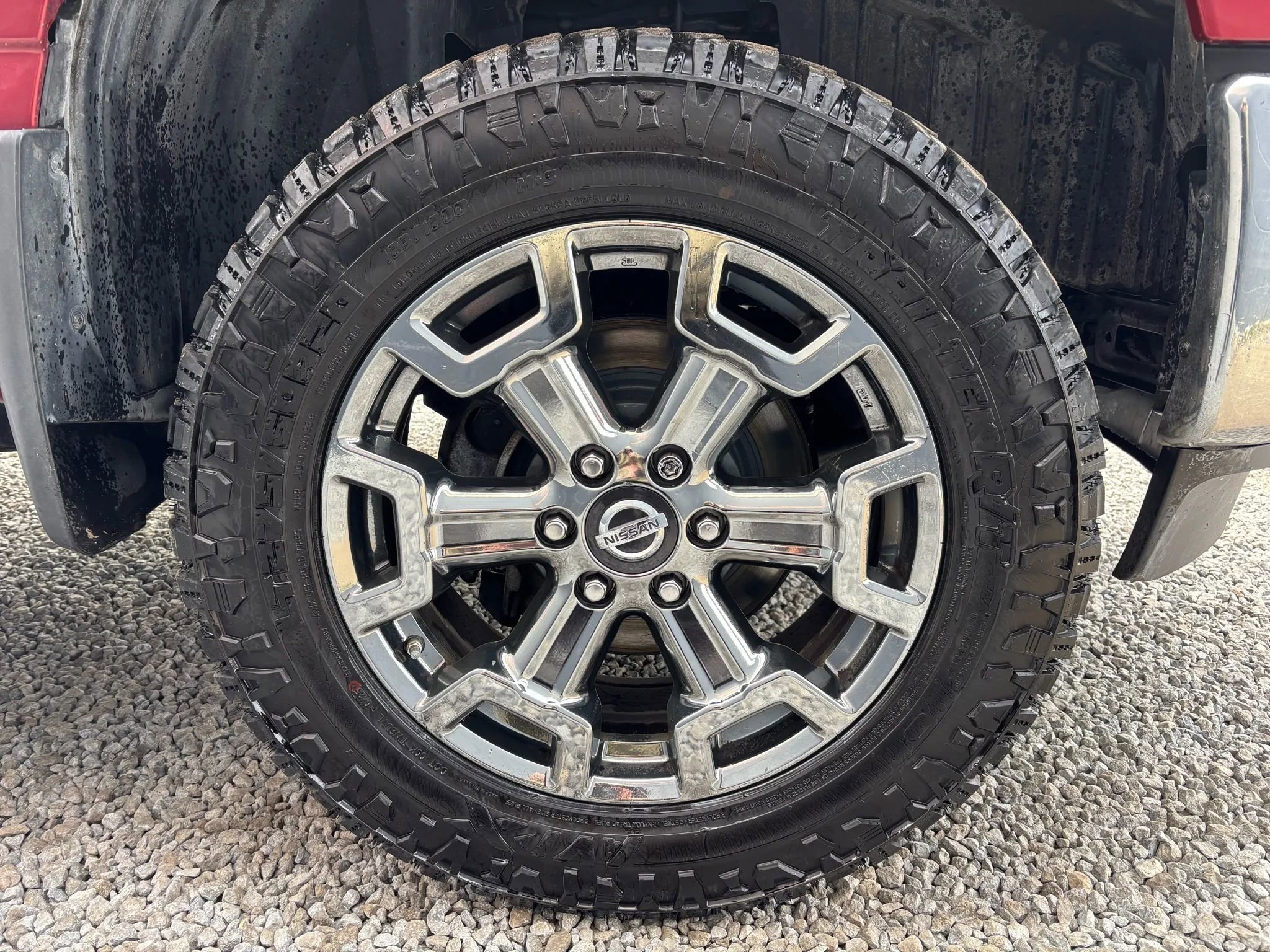 Used 2017 Nissan Titan SL w/ Chrome Package image 7