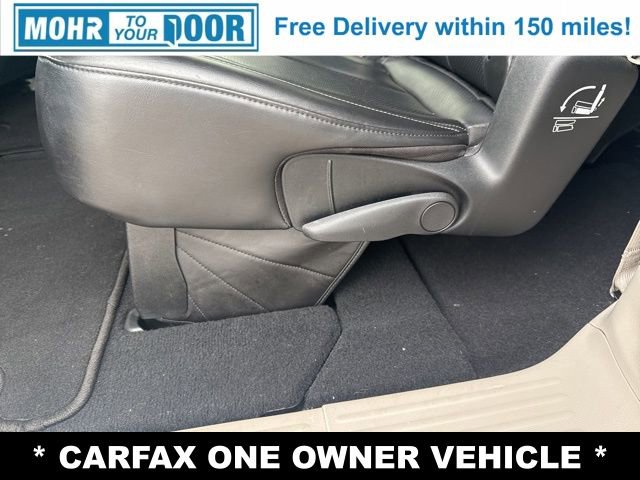 Used 2023 Chrysler Pacifica Touring-L image 27