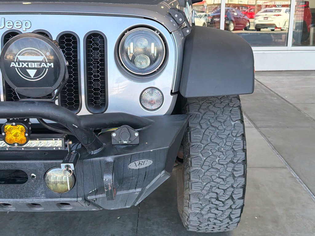 Used 2014 Jeep Wrangler Rubicon w/ Power Convenience Group AWD/4WD image 5