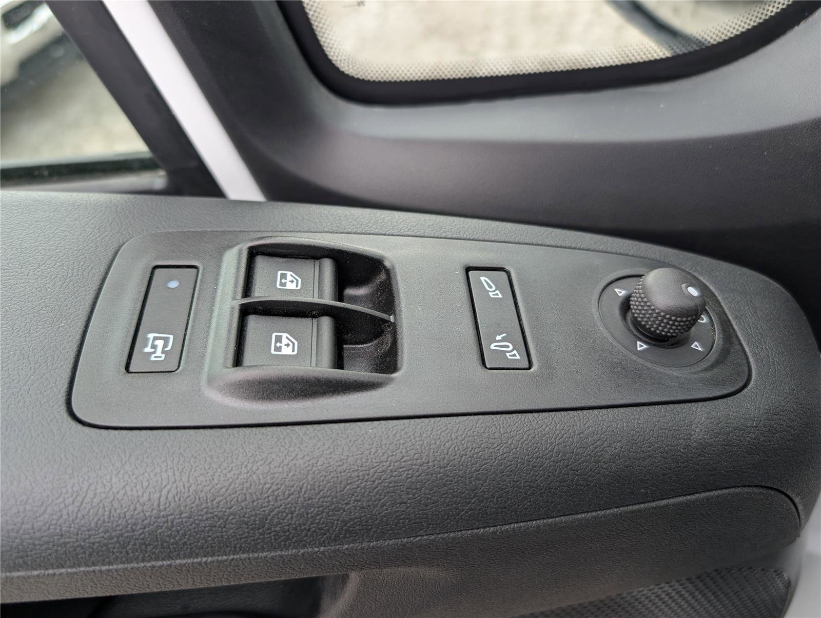 New 2026 RAM ProMaster 2500 w/ Convenience Group image 12