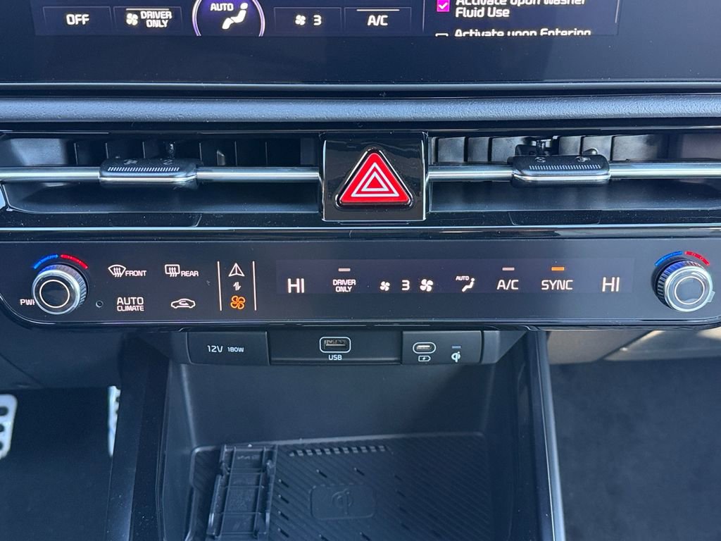 New 2025 Kia Niro EX Touring image 18