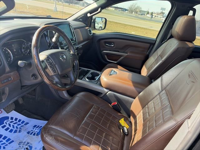 Used 2021 Nissan Titan Platinum Reserve w/ Moonroof Package AWD/4WD image 18