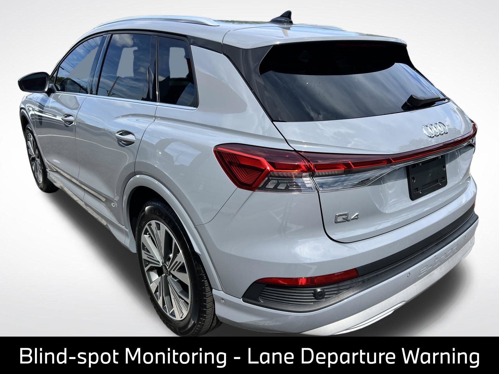 Used 2024 Audi Q4 e-tron Premium Plus RWD image 6