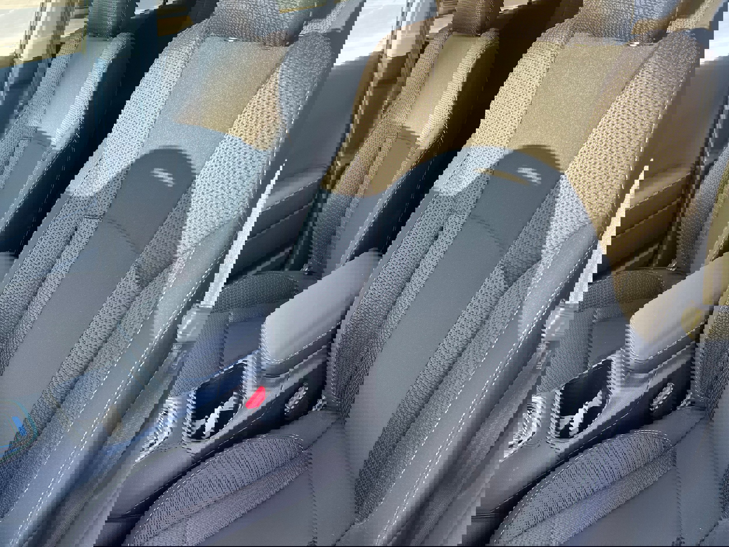 Certified 2025 Subaru Outback Premium w/ Popular Package #1A image 18