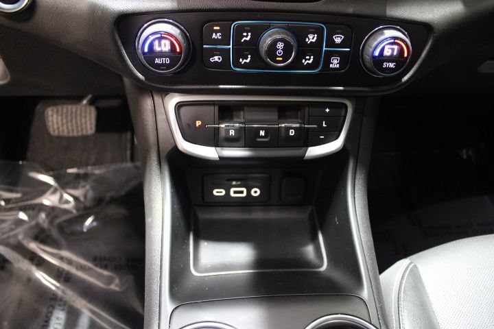 Used 2024 GMC Terrain SLT w/ Tech Package AWD/4WD image 31