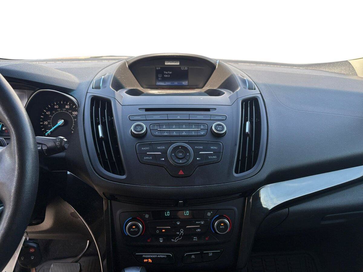 Used 2017 Ford Escape SE w/ SE Sport Appearance Package AWD/4WD image 18
