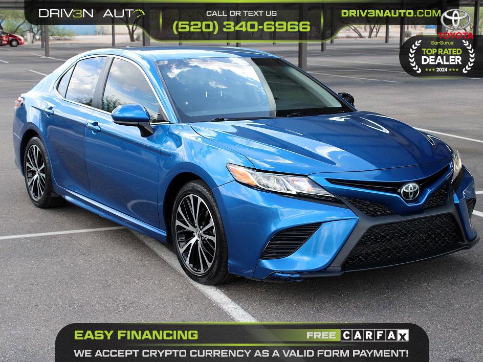 Used 2020 Toyota Camry SE w/ Carpet Mat Package image 1